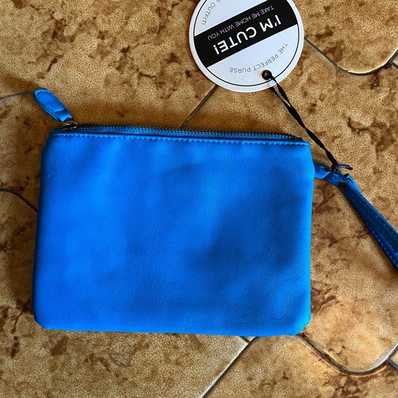 NWT Vegan leather wristlet - Picture 2 of 5